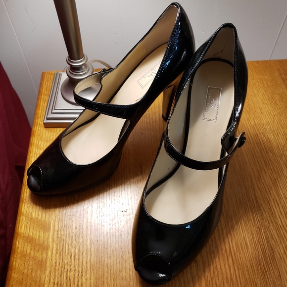 Anne Klein 7.5 Peep Toe Shoe - Picture 7 of 8